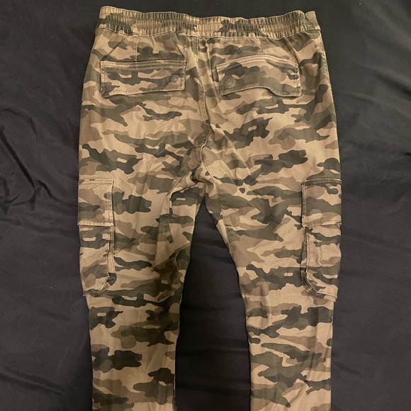 H&M Elasticated Cargo Trouser - Picture 6 of 9